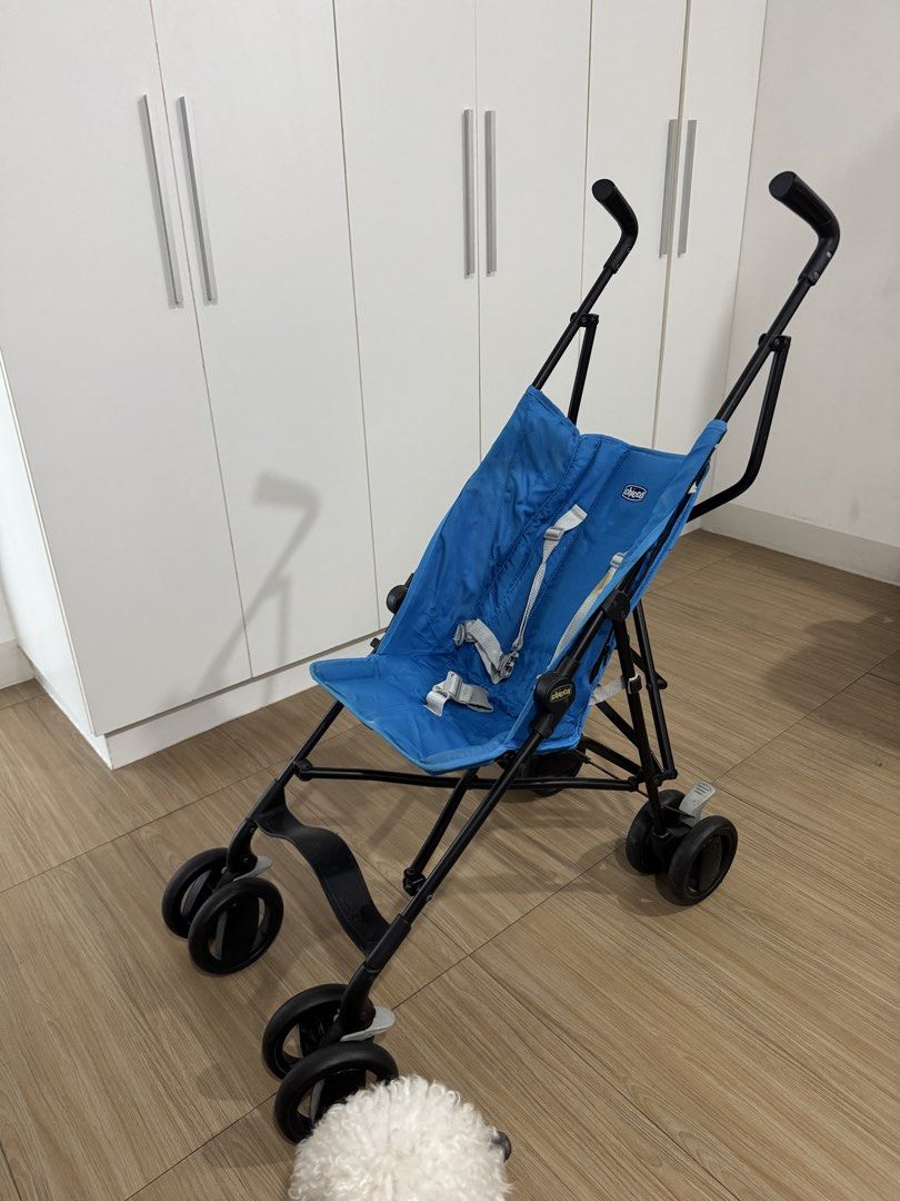 Chicco Blue Lightweight Foldable Stroller (Category: Strollers) located in Quezon City. Submitted by heylouise (Listing ID 1458420771, Image 1). Description: - Blue Chicco Stroller - Lightweight and folds compactly for easy storage/travel - Secure 5-point harness for safety - Minor marks on seat fabric (as pictured) - Still in great working condition .