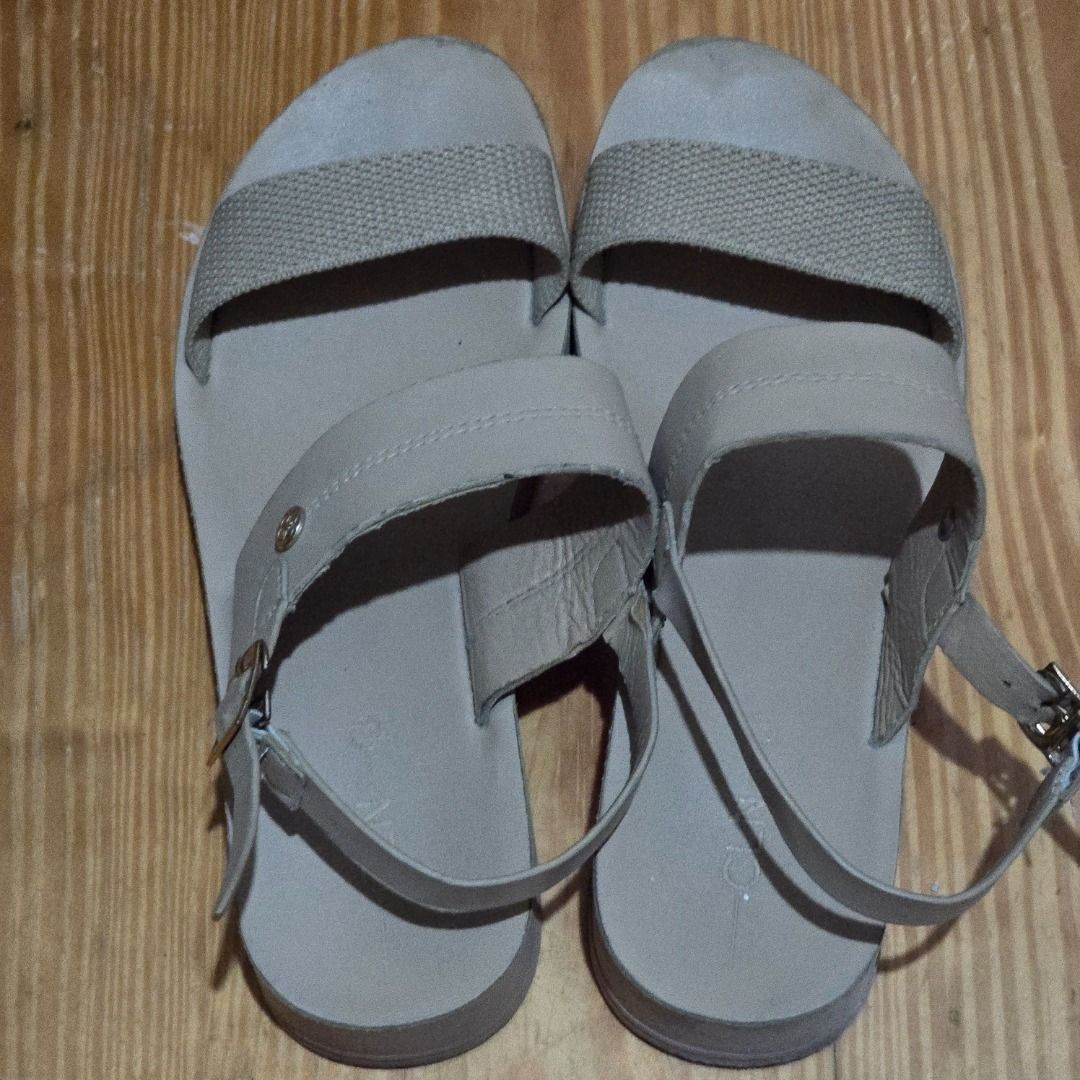CLN Sandals - Beige - Size 38 (24 cm) (Category: Sandals) located in Pasay City. Submitted by fruityorange (Listing ID 1458383846, Image 3). Description: ‼️READ FIRST BEFORE MESSAGING‼️ All items are original and pre-loved. This is not thrifted. Personally bought and used. RFS: Moving out and decluttering ✅ Item is available as long as posted. 💰 Mode of Payment: Any bank or wallet transfer 🚚 Mode of Delivery: J&T or Lalamove.