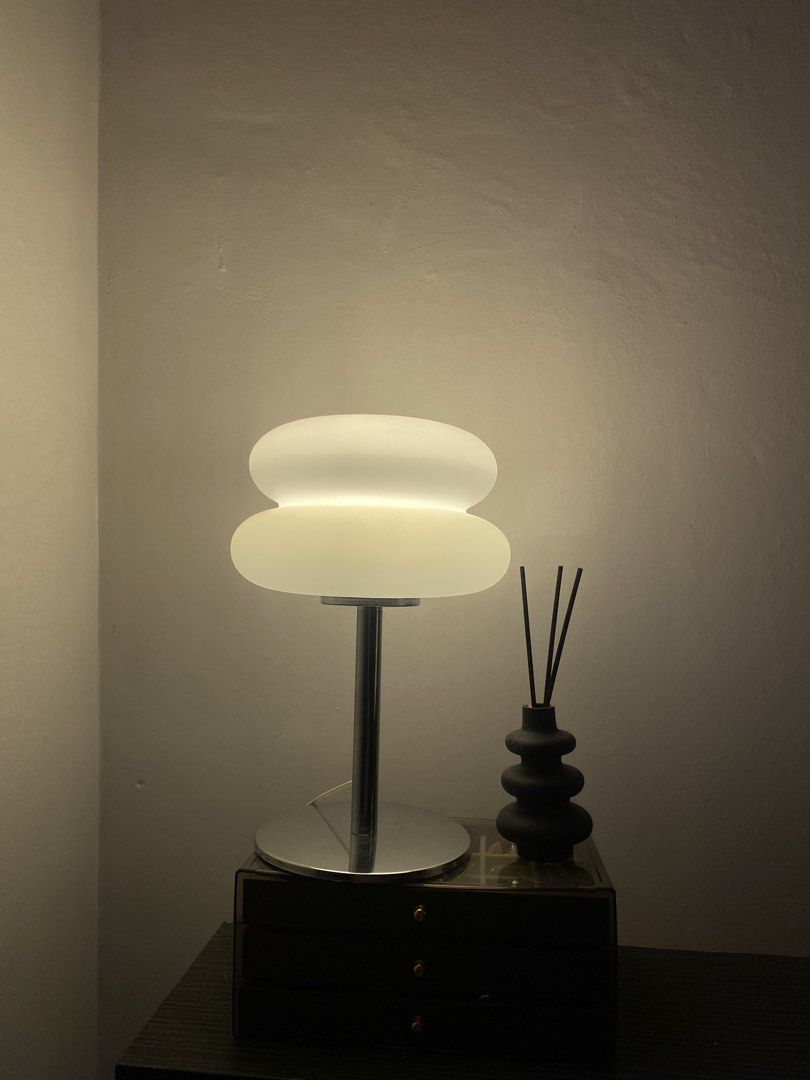 Cloud Table Lamp 3-Color Adjustable Brightness (Category: Lighting) located in San Mateo. Submitted by gemistique (Listing ID 1458398487, Image 3). Description: - Adjustable Brightness - 3 colors (yellow, yellow-white, white) - USB rfs: bought a different style.