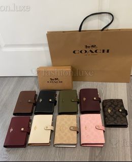 (Category: ) located in . Submitted by fashion.luxe (Listing ID 1458443729, Image 1). Description: .
