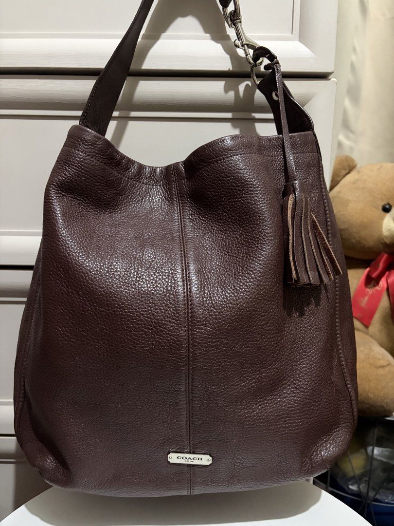 Coach hobo bag (Category: Shoulder Bags) located in Manila. Submitted by sungjaneshop15 (Listing ID 1458320190, Image 1). Description: With hangtag.