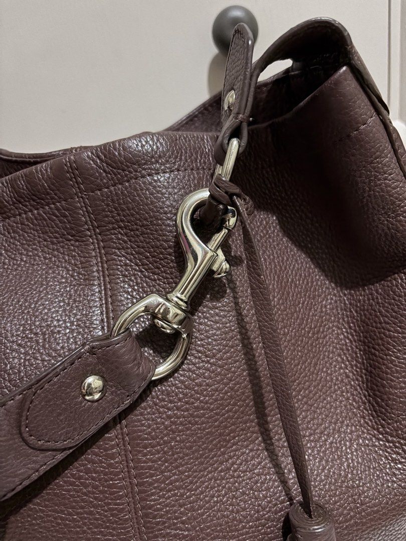 Coach hobo bag (Category: Shoulder Bags) located in Manila. Submitted by sungjaneshop15 (Listing ID 1458320190, Image 2). Description: With hangtag.