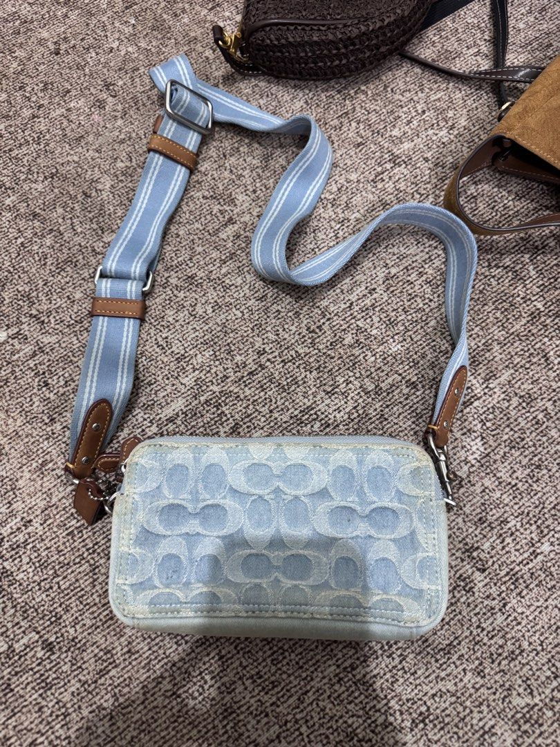 COACH KIRA (Category: Luxury Bags & Wallets) located in San Nicolas. Submitted by divine_clo (Listing ID 1458432315, Image 1). Description: NEED WASH❗️ NO RUBS.