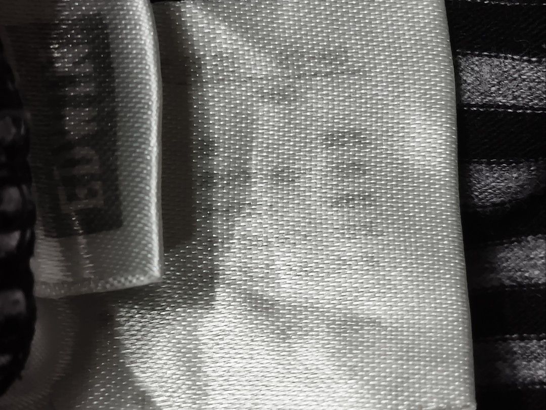 Code : 1130 (Category: New Undergarments & Loungewear) located in Sungai Buloh. Submitted by Zirahh.BndleNightware (Listing ID 1458326336, Image 2). Description: 9/10.