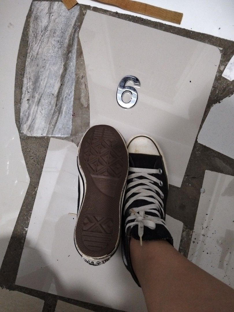 Converse High Cut (Category: Sneakers) located in El Salvador. Submitted by francheskaukayukay (Listing ID 1458340883, Image 3). Description: .