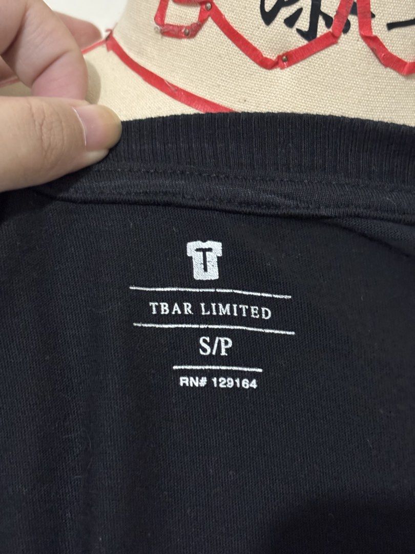 Cotton On Graphic Oversized Black Shirt (Category: Shirts) located in Quezon City. Submitted by rakshasha (Listing ID 1458412529, Image 2). Description: Has shoulder holes for style..