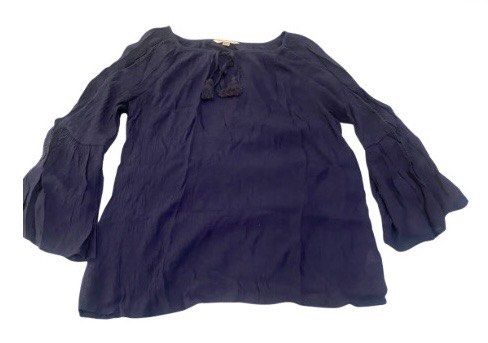 Counterparts Navy Blue Boho Blouse (Category: Blouses) located in Manila. Submitted by declutter.k (Listing ID 1458455143, Image 1). Description: - l on tag, fits up to xl - width: 19.5 in - length: 25 in - sleeve length: 22 in.