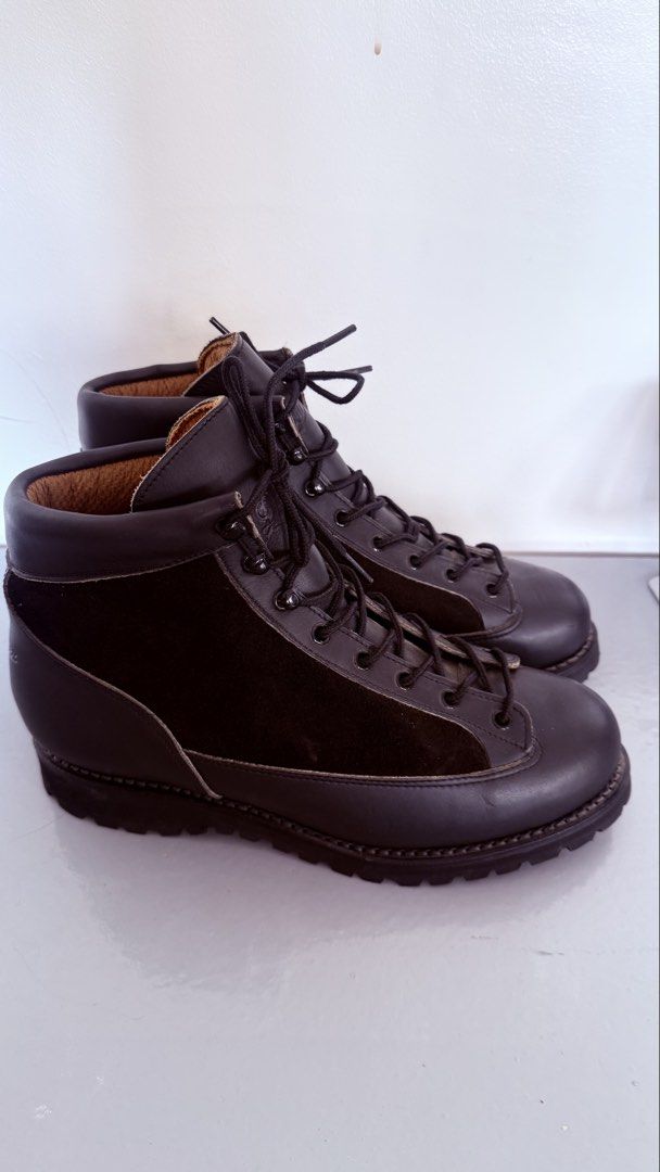 Danner Mountain Trail Boots Lace Up (Category: Boots) located in Daet. Submitted by thrift.trafficker (Listing ID 1458322379, Image 1). Description: - brandnew (padala lang) - di ko sure kung steel toe pero matigas yun toe part - size 9 us (same sa nike) - or trade to dr. martens 1460, 1490 or solovair commando derby boots - mode of payment: gcash, h - mode of shipping: j&t express.