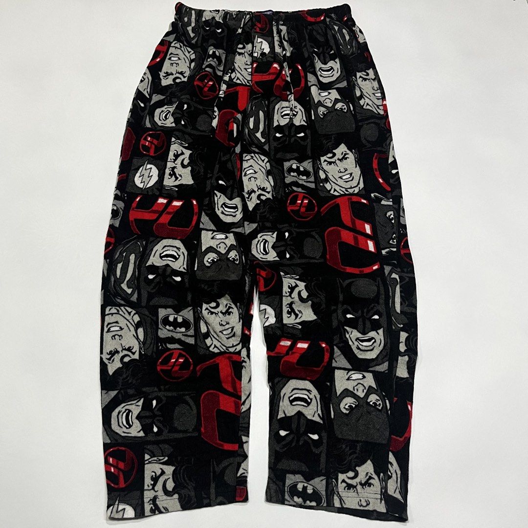 Dc aop sweatpants (Category: Announcements) located in Quezon City. Submitted by thriftrage (Listing ID 1458437024, Image 1). Description: Waist’ 29fit38 stretchable Length’ 41 Leg opening’ 8.5 No issue Good condition .