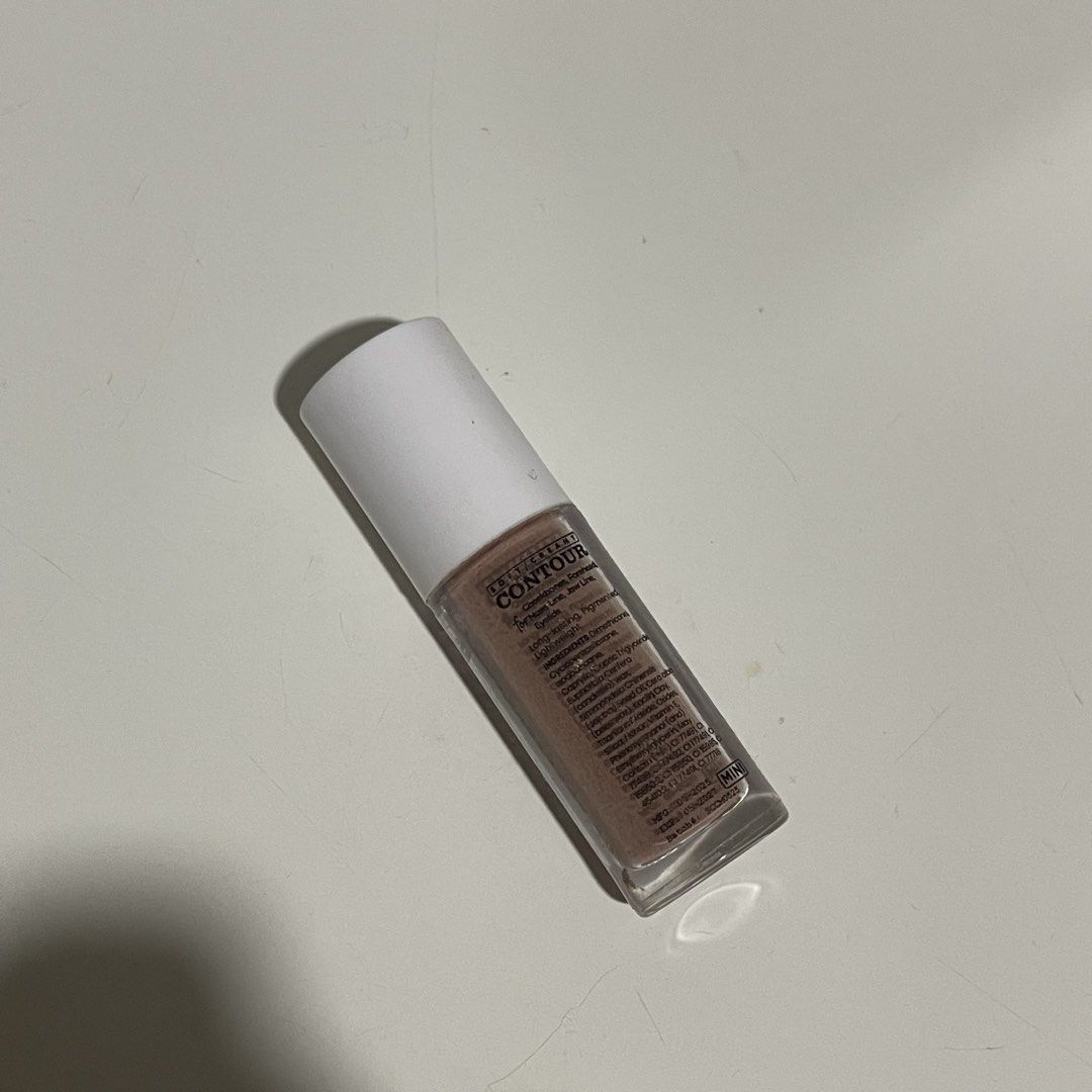 DC Formulations Soft Creamy Contour Mini Java makeup (Category: Makeup) located in Manila. Submitted by prelovedcloset.mnl (Listing ID 1458425806, Image 2). Description: - Formularium Soft Creamy Contour Stick - Shade: Mini Java - Creamy, easy-to-blend formula - Ideal for defining facial features - Creates a sculpted look - Mini size, perfect for travel or trial.