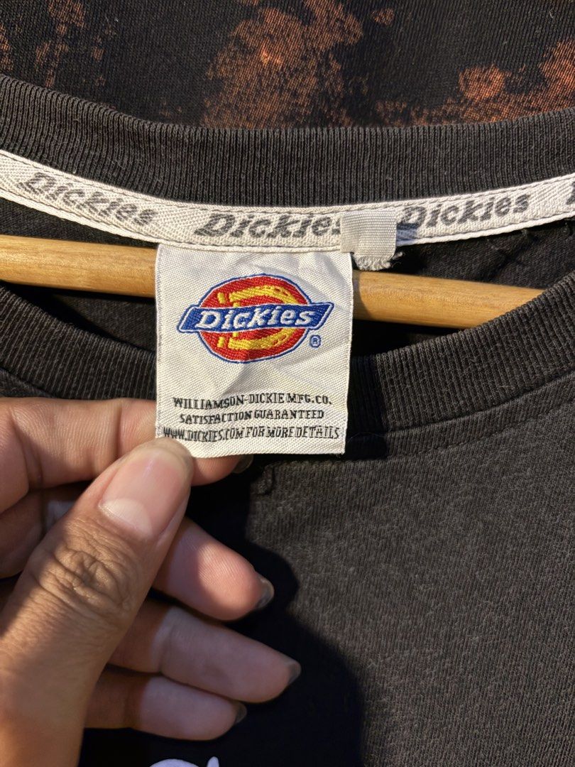 DICKIES (Category: Tshirts & Polo Shirts ) located in San Jose. Submitted by jerown (Listing ID 1458402351, Image 3). Description: •L28 x W19 •COLOR RATE 9/10 or better •GLOBAL EXCELLENT CONDITION •ISSUE HAIRLINE.