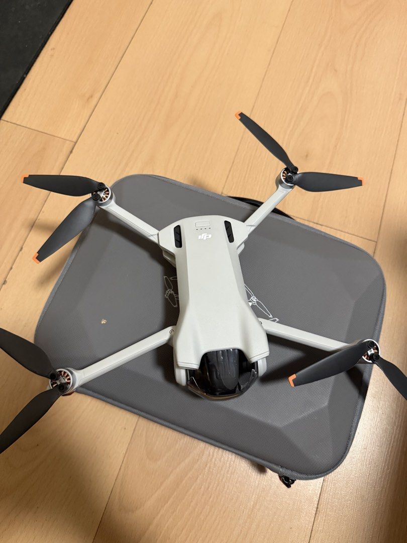DJI MINI 3 (Category: Drones) located in Manila. Submitted by dbbrent (Listing ID 1458432644, Image 1). Description: DJI MINI 3 FEW TIMES LANG NAGAMIT WITH CASE AND ACCESORIES NEGOTIABLE .