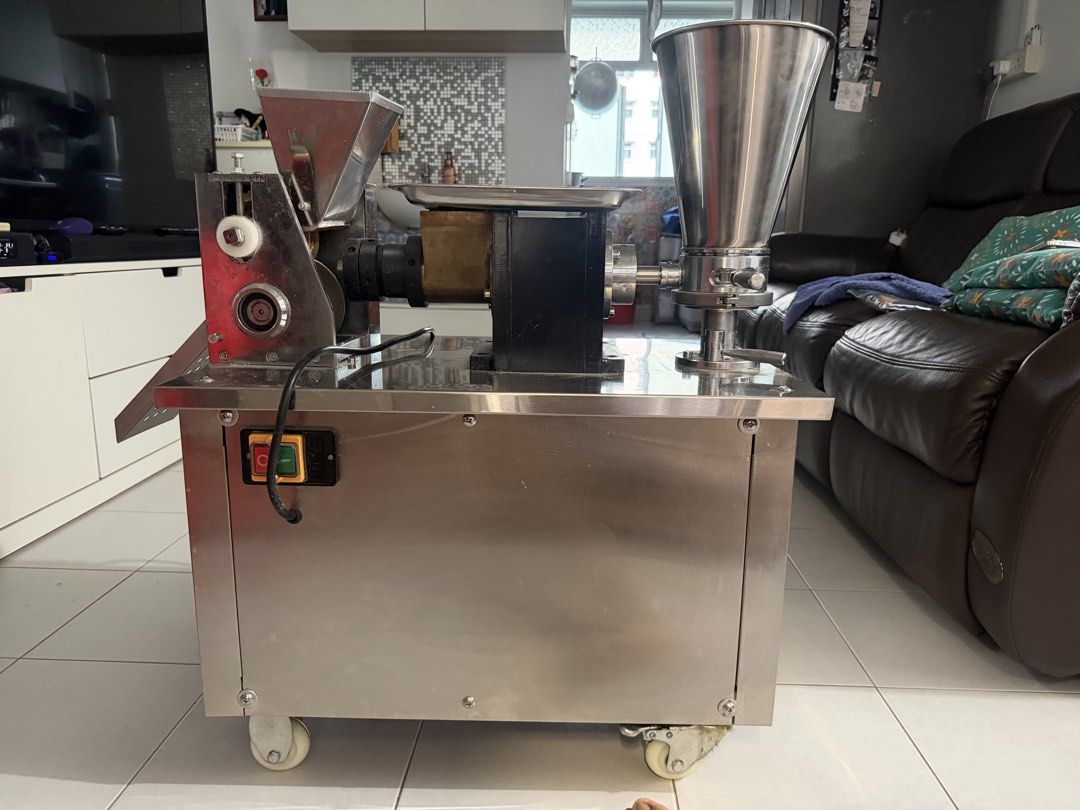 Dumpling maker (Category: Everything Else) located in Singapore. Submitted by jailanimda76458 (Listing ID 1458301666, Image 3). Description: Dumpling maker buy 7month ago ,buying at $1,130 good condition .