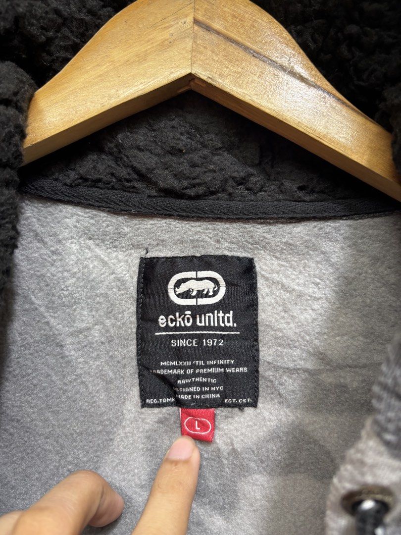 ECKO HOODIE JACKET (Category: Coats, Jackets and Outerwear) located in Quezon City. Submitted by xoxochiq (Listing ID 1458457397, Image 3). Description: ECKO CAMOU HOODIE JACKET Large Length - 28 Width - 24 10/10 color rate Excellent Condition 850 only pm me!.