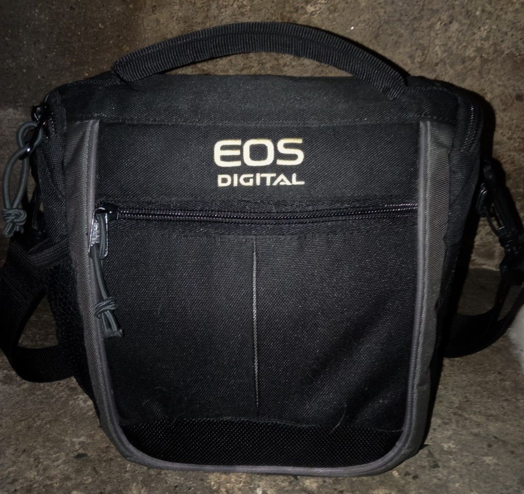 EOS DIGITAL CAMERA BAG (Category: Camera Bags & Carriers) located in Manila. Submitted by eljannn (Listing ID 1458400849, Image 1). Description: .