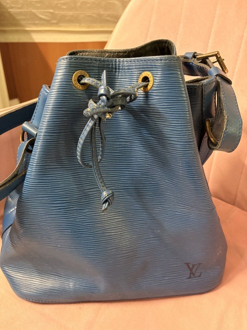 Epi noe bucket bag (Category: Luxury Bags & Wallets) located in Paranaque City. Submitted by aihp20 (Listing ID 1458342867, Image 1). Description: .