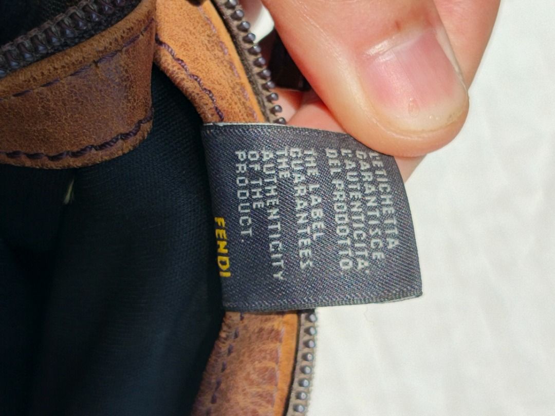 Fendi Zucca FF Messenger Bag (Category: Luxury Bags & Wallets) located in Davao. Submitted by jeboychiu (Listing ID 1458356133, Image 3). Description: have minor issues just look at the pictures.