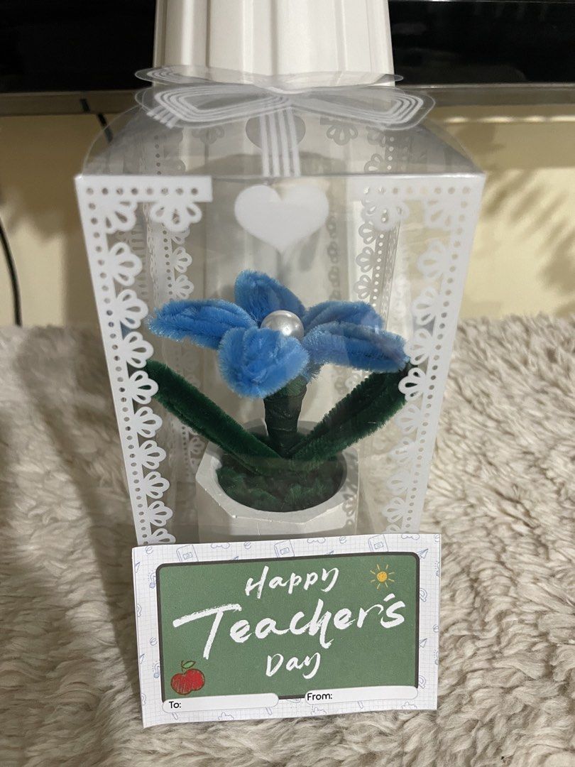Flower in a pot with small acetate box (Category: Other Home Decor) located in Rizal. Submitted by arlynazanion16 (Listing ID 1458308444, Image 1). Description: .