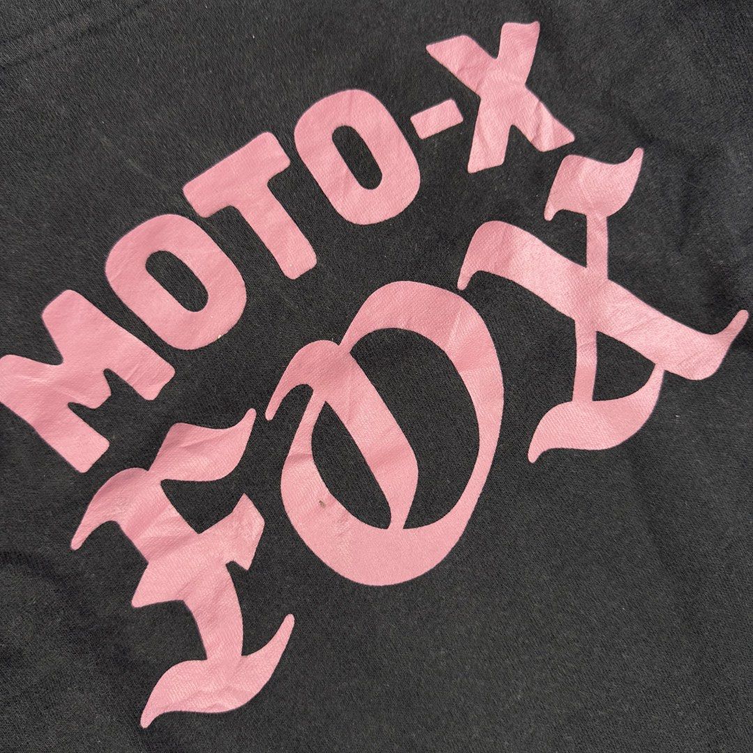 Fox moto x sweatshirt (Category: Coats, Jackets and Outerwear) located in Cavite. Submitted by epiboie (Listing ID 1458461055, Image 2). Description: Fox moto x sweatshirt Size small 20x25 Color rate: 9.5/10 excellent condition No issue 480 -.
