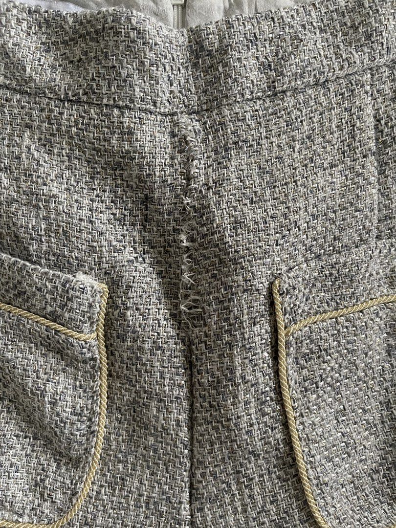 Free shorts, pants, top (Category: Other Bottoms) located in Quezon City. Submitted by booktt (Listing ID 1458396411, Image 2). Description: Free bundle for any purchase tweed shorts- medium, issue as seen on pic pants- small stradivarius top- small.
