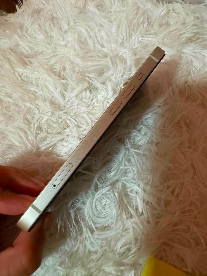 FS Iphone 13 128GB (Starlight) (Category: iPhone 13 Series) located in Caloocan City. Submitted by grandmountain_ca5a79 (Listing ID 1458432669, Image 3). Description: ✨ Good condition — Pristine 🔋 Battery Health: 86% 💾 Storage: 128GB 🎨 Color: White (Starlight) 📦 Complete/Unit only: Complete,with box and wire. 🔓 Factory Unlocked / Working with all networks 📸 Camera, Face ID, speakers, and buttons — all working perfectly 🔌 No hidden issues �
