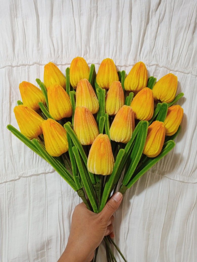 Fuzzywire Tulip Stems- Various Colors (Category: Flowers & Bouquets) located in Dumaguete. Submitted by morie_luna15 (Listing ID 1458445837, Image 1). Description: - Fuzzywire Tulips Line Up - Available colors: Yellow, Hot Pink, Light Pink, Purple, Blue - Ideal for teachers day - Adds a pop of color to any space -28php each stem.