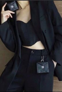 (Category: ) located in . Submitted by buysellcloset (Listing ID 1458350017, Image 1). Description: .