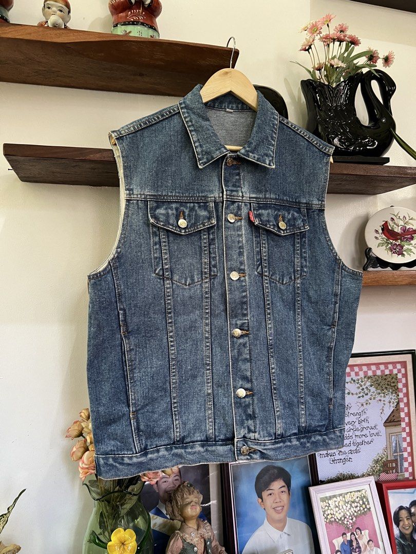 GOLDEN DENIM VEST (Category: Vests) located in Solano. Submitted by aljoners (Listing ID 1458456568, Image 3). Description: Size: XL Width: 23 Length: 26.5 Color rate: 10/10 Condition: 10/10 Issue/s: None “Color may vary due to lighting”.