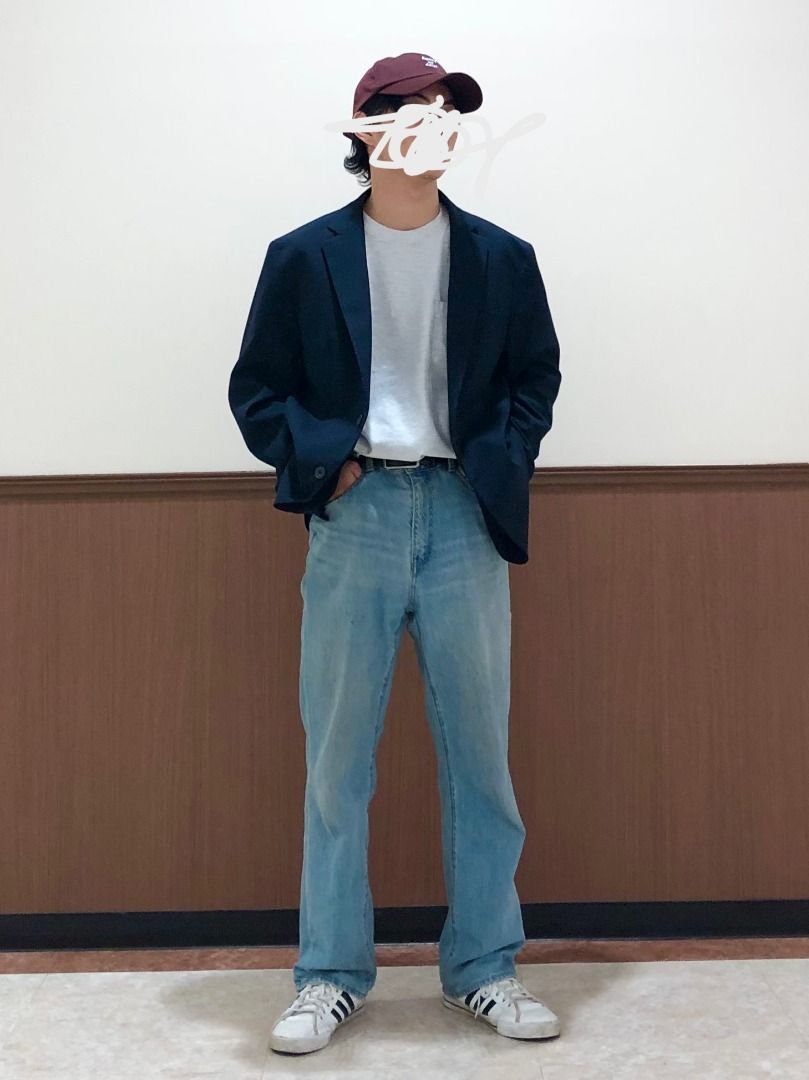 GU (Uniqlo) Men's Tailored Jacket (M/navy) (Category: Coats, Jackets and Outerwear) located in Malabon City. Submitted by eligadz (Listing ID 1458407035, Image 1). Description: BNWOT Condition 10/10 Size M W 20 x L 29 in. Color: navy Light, stylish and comfy Pockets: 2 sides, 1 chest, 2 internal No issues or flaws 1590+sf Thanks.
