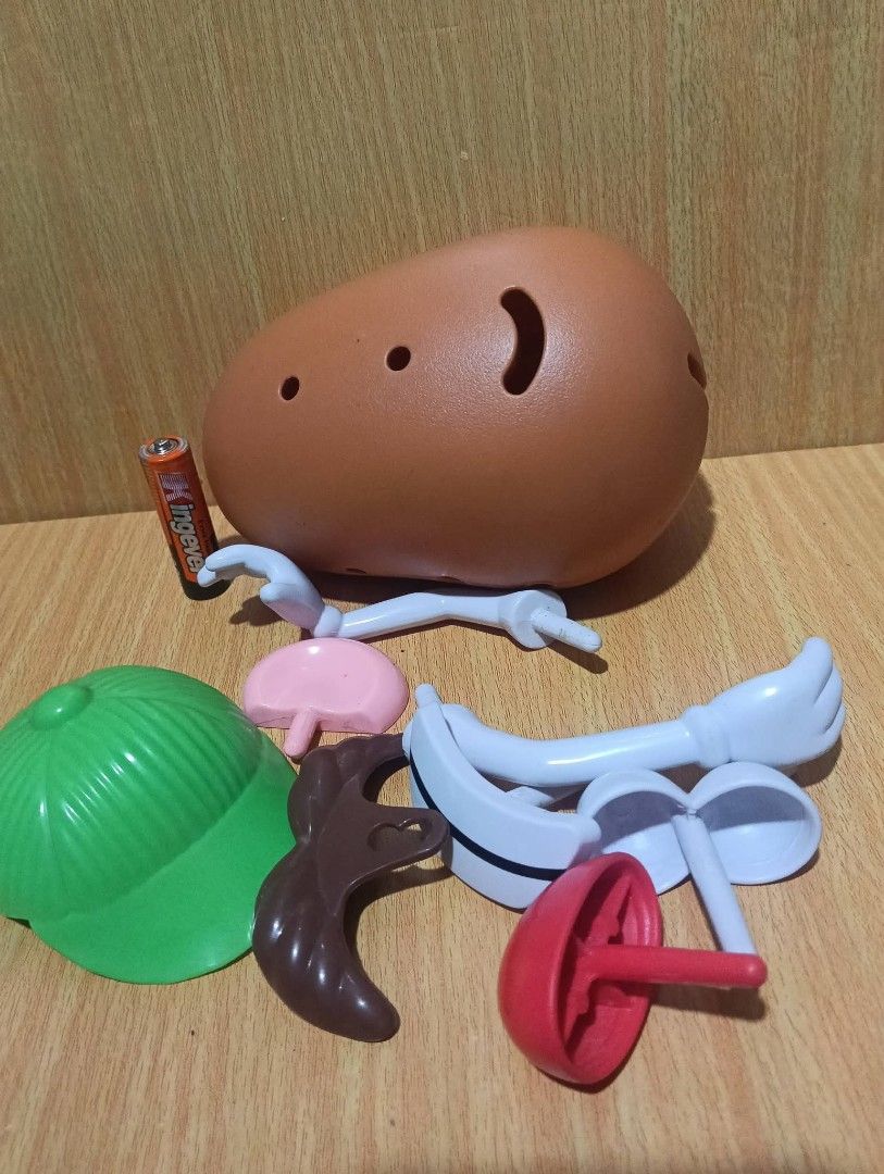Hasbro Classic Mr. Potato Head, incomplete. (Category: Figurines & Statues) located in Makati City. Submitted by anikeetoys (Listing ID 1458457938, Image 2). Description: Hasbro Classic Mr. Potato Head, incomplete..