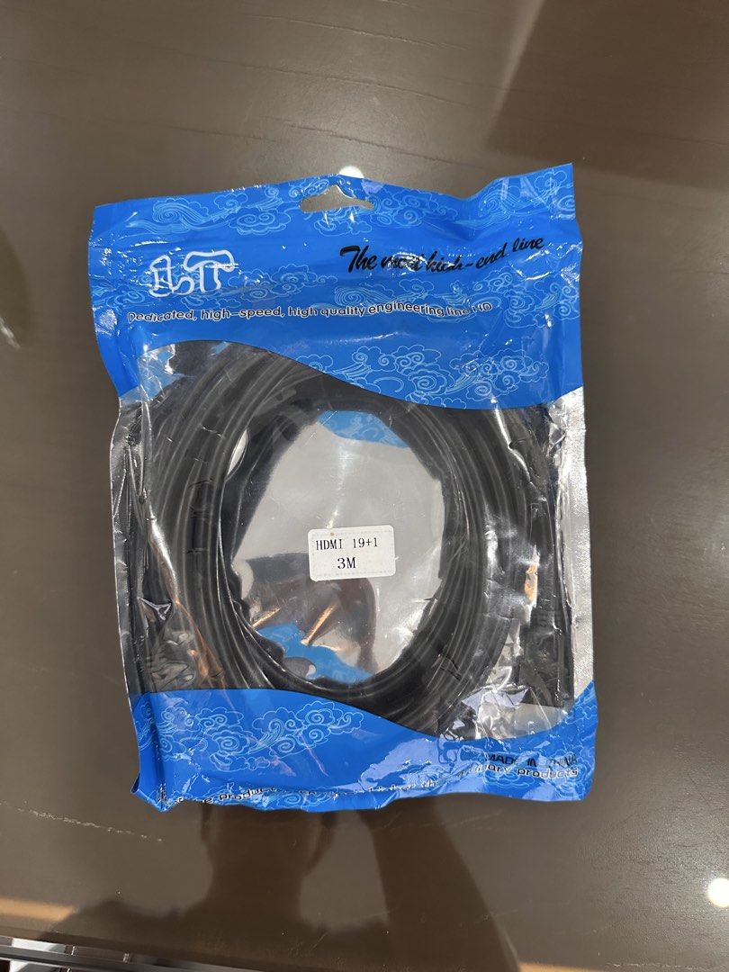 HDMI cable 3 meters (Category: Cables & Adaptors) located in Quezon City. Submitted by doydoy14 (Listing ID 1458396413, Image 1). Description: Brand new HDMI cable 3 meters long RFS: bought too much Price: 600+sf.