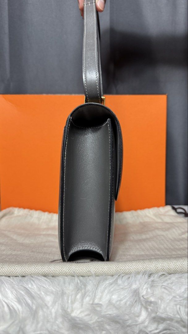 Hermes constance gray (Category: Luxury Bags & Wallets) located in Mandaluyong City. Submitted by JC0930 (Listing ID 1458370749, Image 2). Description: With dustbag & box Pm for more detailed pictures Slightly negotiable.