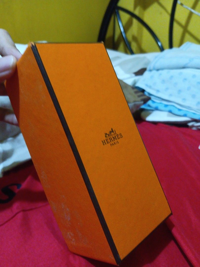 Hermes Empty Box (Category: Accessory Holder, Box & Organizers) located in Manila. Submitted by queeueudhaq (Listing ID 1458314248, Image 1). Description: Hermes Empty Box.