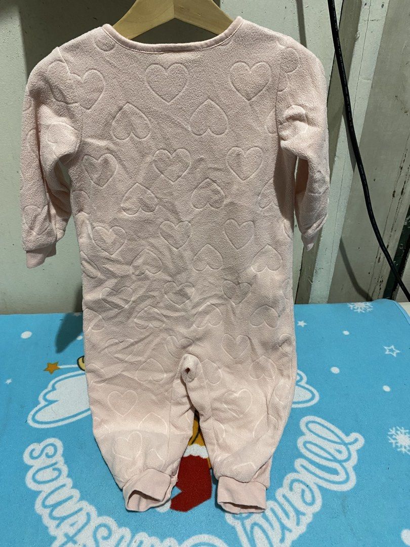 H&M Baby Full Onesie (Category: Babies & Kids Fashion) located in Manila. Submitted by resi.diaz (Listing ID 1458449513, Image 2). Description: 12 months.