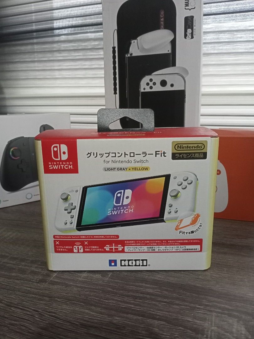HORI Split Pad Compact for Nintendo Switch V1/V2 Oled (Category: Controllers) located in Marikina City. Submitted by heydjsm (Listing ID 1458319924, Image 2). Description: HORI Split Pad Compact for Nintendo Switch V1/V2 Oled In brand New Condition kept in a storage Bought in Datablitz for 2295 Now Selling for 1500 only RFS - Downsizing my collection Pick up at my place along marcos highway near marikina Payment through BPI BDO Gcash or Cash.