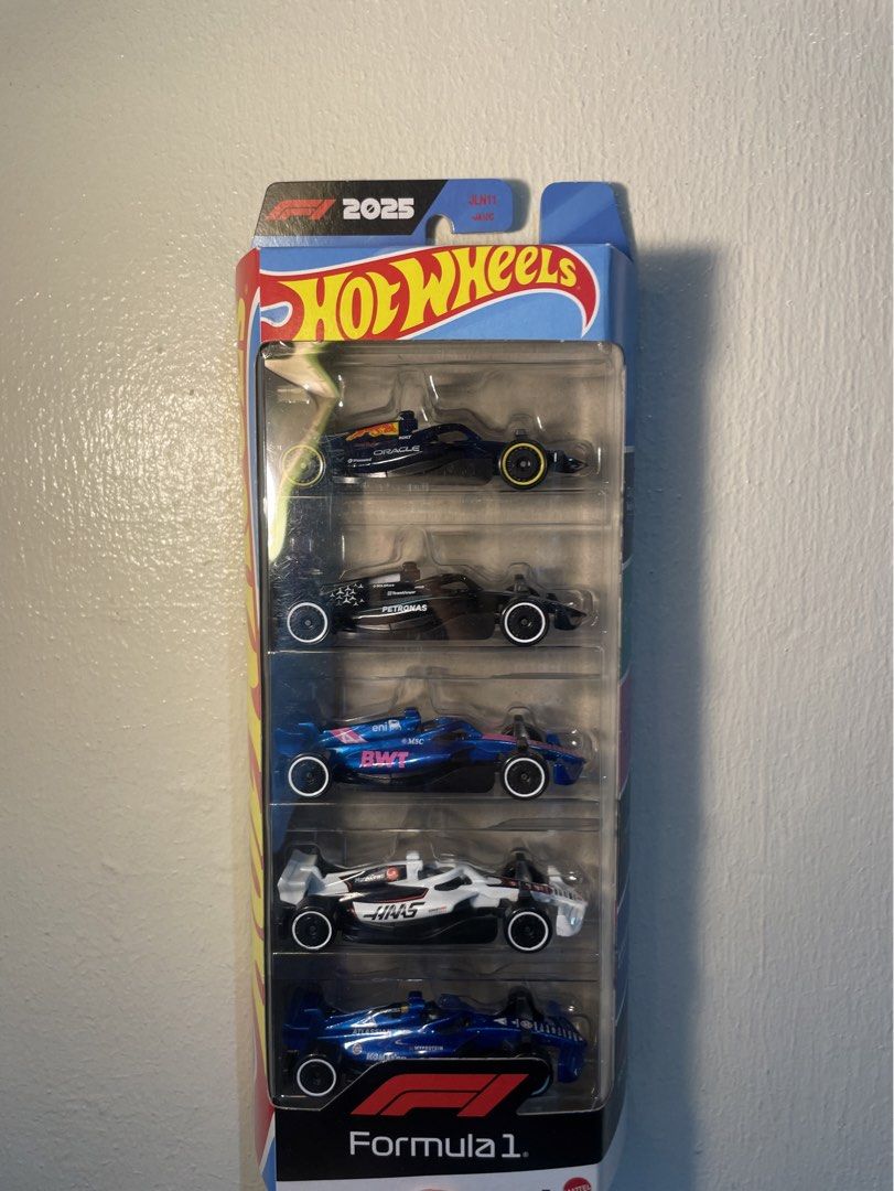 Hotwheels F1 2025 (Category: Vehicle & Diecast Models) located in Manila. Submitted by sammmm777 (Listing ID 1458445013, Image 1). Description: - no damages and comes with 1 random hotwheel car - ( price is negotiable ) - Can do vc to really check the condition of the hotwheel.