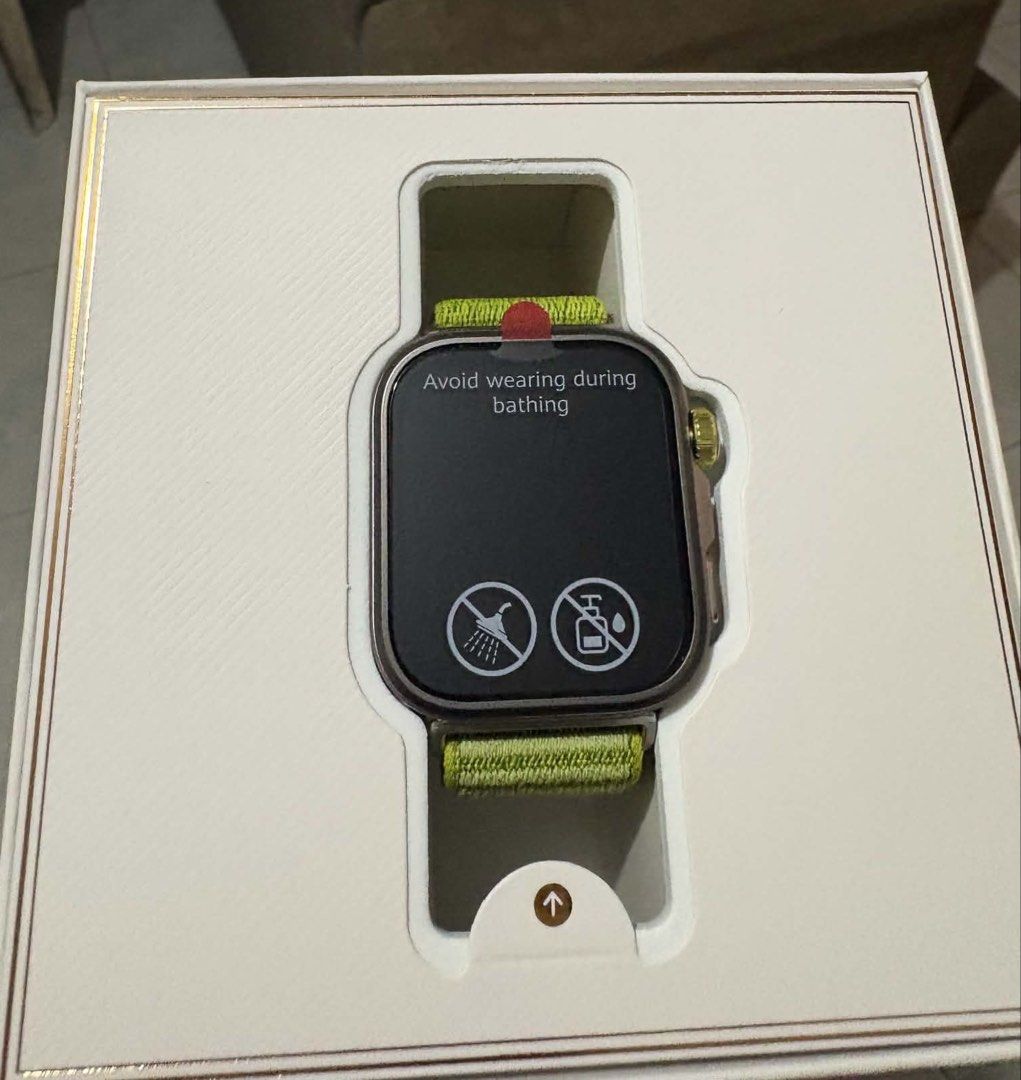 Huawei Watch Fit 4 Pro Smartwatch (Category: Wearables & Smart Watches) located in Cabuyao City. Submitted by just_buy2316 (Listing ID 1458487852, Image 2). Description: - Huawei Watch Fit 4 Pro - Includes original box - Comes with a stylish green strap - Displays time, date, and current temperature - Important: Please avoid wearing the watch while bathing (refer to screen instructions).