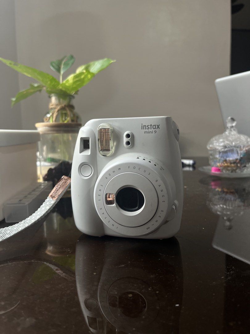 Fujifilm Instax Mini 9 📸 (Category: Cameras) located in Manila. Submitted by thesaintvy (Listing ID 1458333392, Image 1). Description: Selling Instax Mini 9 - Lime Green. Cute, handy and perfect for instant memories. Great condition, easy to use, prints instantly. Perfect for parties, trips or gifts! -negotiable .