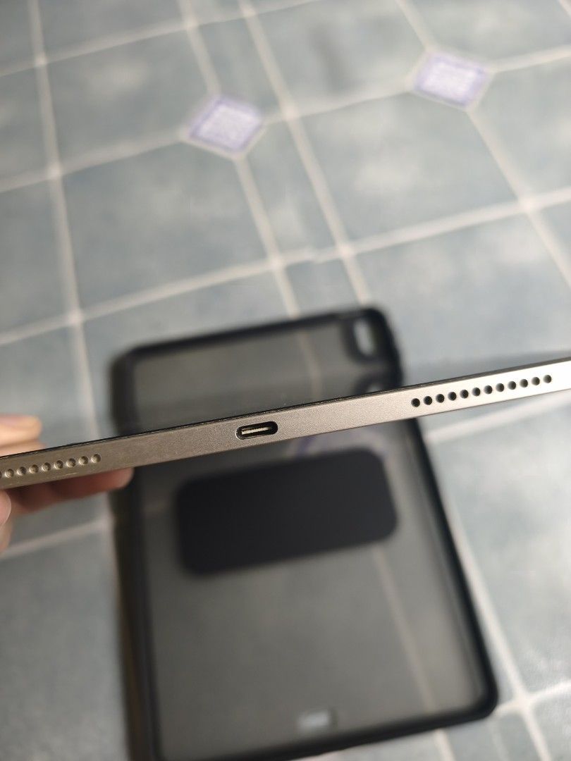 iPad Air M2 2024 11" (Category: iPad) located in Roxas City. Submitted by pnpicks (Listing ID 1458381296, Image 3). Description: RUSH SALE ❗PM DIRECTLY iPad Air M2 11 inch 2024 128 GB Inclusions: - Complete Original Charger - Matte screenguard on - iPad case - Free streaming apps (netfix/youtube/prime/viu) QUICK SPECS & CONDITION Battery Health: Normal (87%) Cosmetics: 9.9/10 very smooth. Little to no scratches. Buttons & Features: All buttons, c