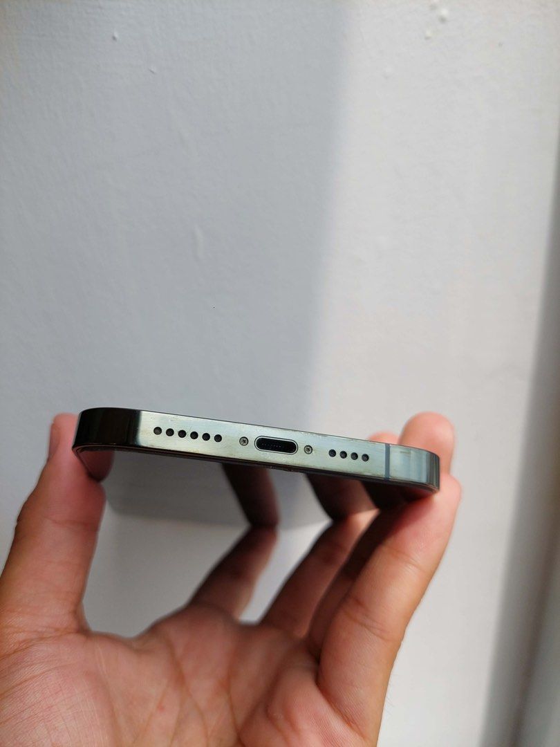 Iphone 13 Pro Max 256GB (Category: iPhone 13 Series) located in Manila. Submitted by christianramirez160490 (Listing ID 1458366391, Image 3). Description: 📱 IPHONE 13 PRO MAX ✨ FULL SPECIFICATIONS: • 📱 6.7” Super Retina XDR OLED Display • 🔄 ProMotion 120Hz Refresh Rate • ⚡ Apple A15 Bionic Chip • 💾 Storage: 256GB • 📸 Triple 12MP Pro Camera • 🔭 3x Optical Zoom + LiDAR Scanner • 🤳 12MP TrueDepth Front Camera • 🎥 4K Video Recording • 🔐 Face