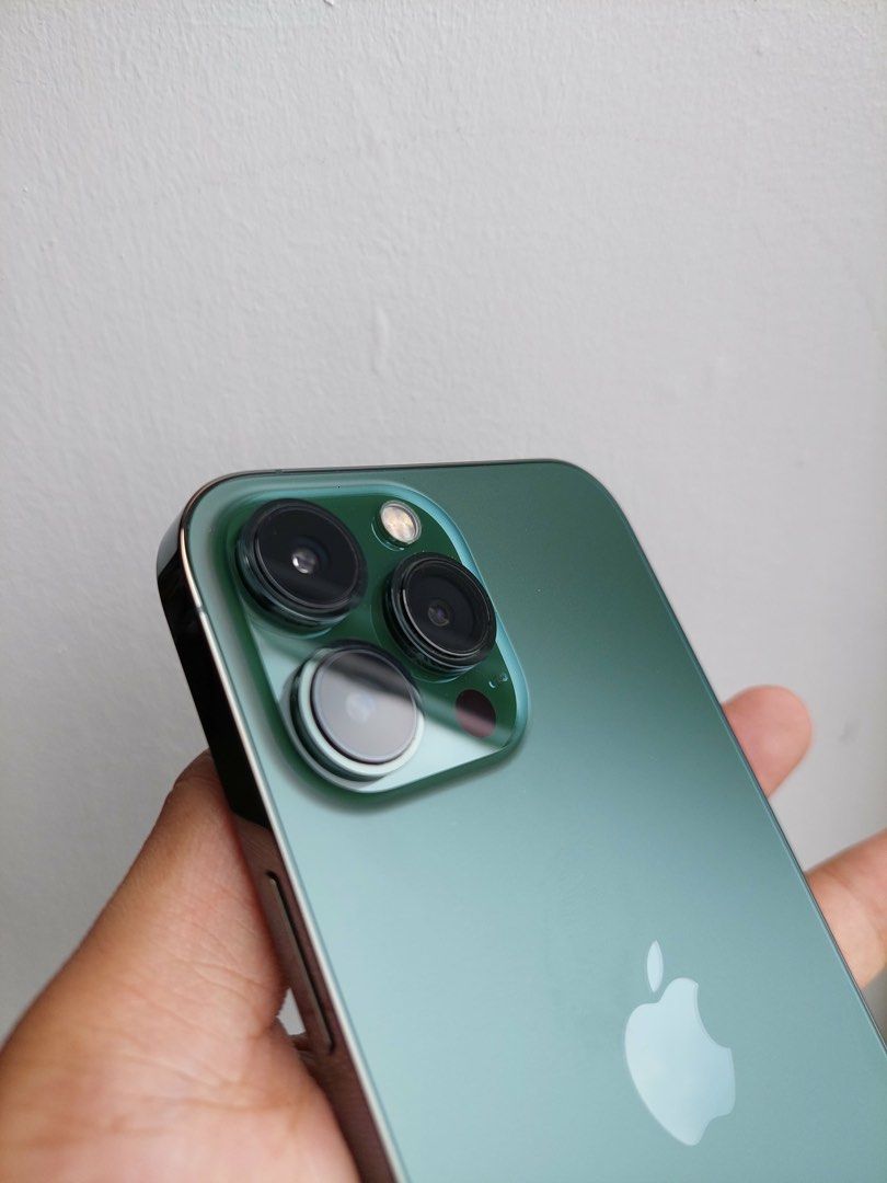Iphone 13 Pro Max 256GB (Category: iPhone 13 Series) located in Manila. Submitted by christianramirez160490 (Listing ID 1458366391, Image 2). Description: 📱 IPHONE 13 PRO MAX ✨ FULL SPECIFICATIONS: • 📱 6.7” Super Retina XDR OLED Display • 🔄 ProMotion 120Hz Refresh Rate • ⚡ Apple A15 Bionic Chip • 💾 Storage: 256GB • 📸 Triple 12MP Pro Camera • 🔭 3x Optical Zoom + LiDAR Scanner • 🤳 12MP TrueDepth Front Camera • 🎥 4K Video Recording • 🔐 Face