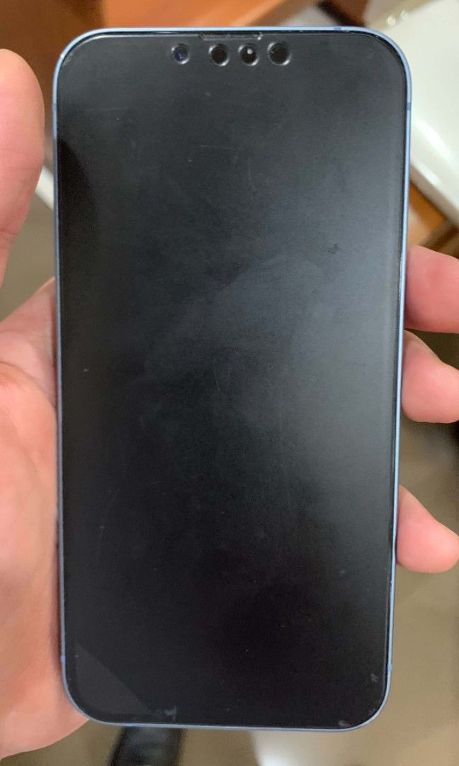 iPhone 14 128GB (Category: iPhone 14 Series) located in Quezon City. Submitted by mayibenta (Listing ID 1458418073, Image 2). Description: ‼️READ FIRST‼️ Used for 1 yr and 7mos but still in Pristine condition. No scratches (kita naman po sa pics), no history of repair, and good to go. ps. I hide the name for identity protection. RFS: Need to upgrade Batt health 87% Storage 128GB We require half of the payment po once na sure na po for the buyer t