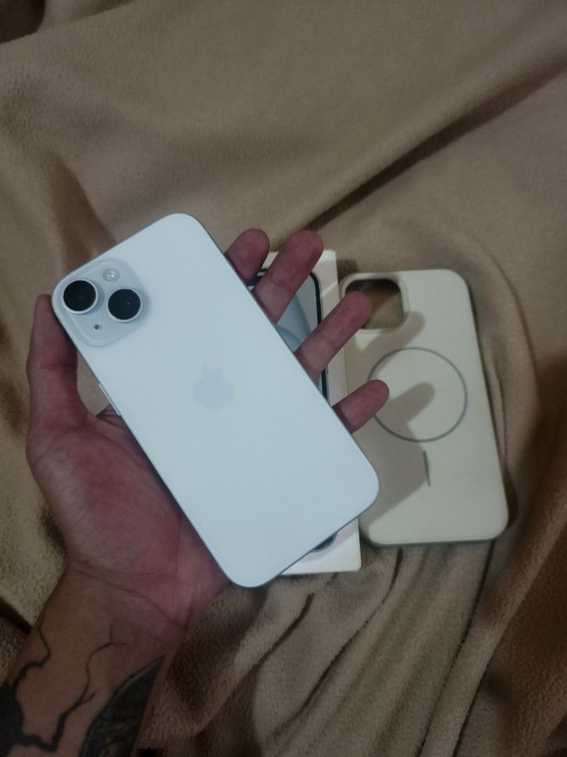 Iphone 15 128gb (Category: iPhone 15 Series) located in Guiguinto. Submitted by favisjan66096 (Listing ID 1458323719, Image 2). Description: iphone 15 128gb 26,500 yours na prestine condition gana lahat no issue complete with box.