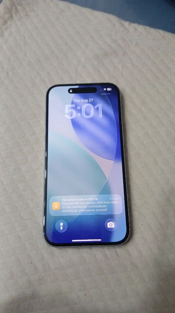 iPhone 15 128gb (Category: iPhone 15 Series) located in Caloocan City. Submitted by ajfavis (Listing ID 1458395243, Image 3). Description: For sale iPhone 15 128gb (blue) Sobrang kinis pwedeng pwede sa maarte 87% battery health (orig batt) ZP/A variant (NTC approved) All parts are working properly No history of repair (all orig parts) Unli check and reset upon meet-up Inclusion: Unit Case Original cord Original box Location: Balagtas, Bulacan.