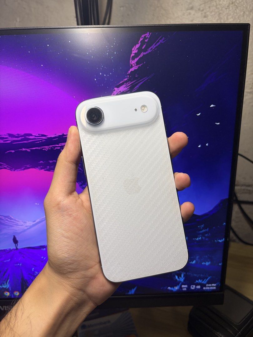 iPhone 17 Air 256gb Sky Blue Openline (Category: iPhone 17 Series) located in Caloocan City. Submitted by smart.declutter (Listing ID 1458402645, Image 1). Description: Personal Used - iPhone 17 Air Sky Blue Issue: Minimal Dents .