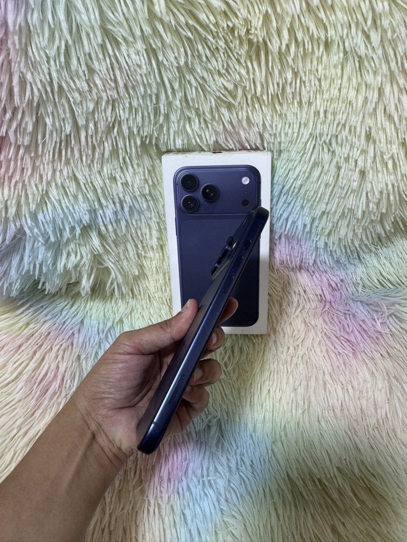 iPhone 17 pro max (256gb) Smartlock (Category: iPhone 17 Series) located in Manila. Submitted by arzillah (Listing ID 1458447739, Image 2). Description: iPhone 17 pro max 256gb 100% bh 75 cycle count Smartlock Ntc approve Slightly use No issue Super kinis Good as new All working Open for COD/COP + SF Manila area (sameday delivery) Province area (via LBC) required DP to avoid cancellations Physical store: Greenhills Shopping Center, 2ndfloor Conta