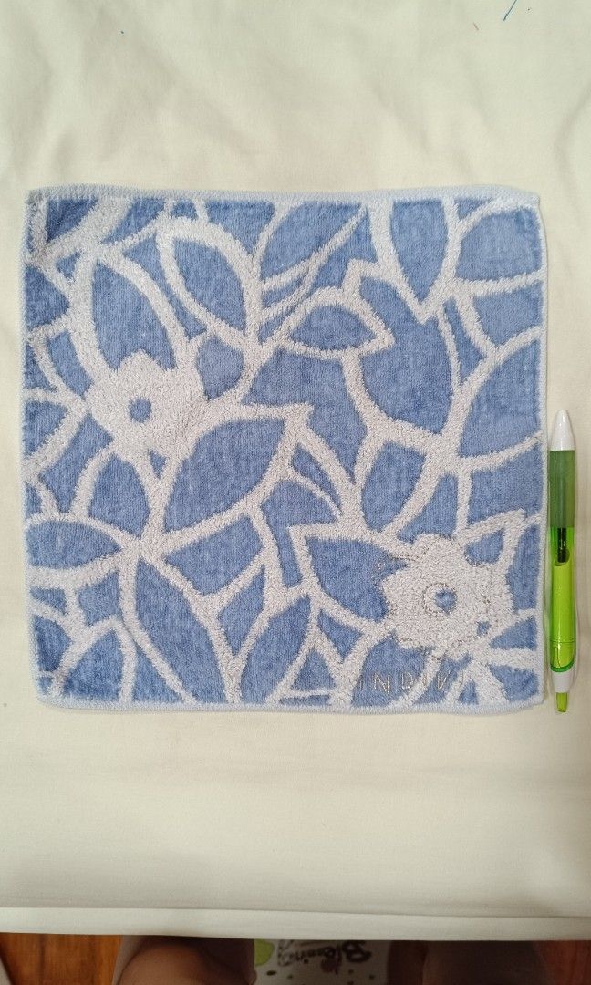 Japan premium branded face towels (Category: Bedding & Towels) located in Makati City. Submitted by jstreasuredfinds (Listing ID 1458412436, Image 2). Description: 6pcs premium Japan face towel Brand: Indivi, Liberty, Anteprima, Ined, Private Label, UP Renoma Washed and sanitized..