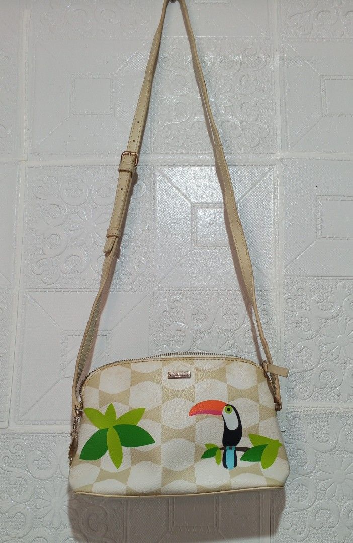 Kate Spade Sling (Category: Luxury Bags & Wallets) located in Manila. Submitted by darweza_23 (Listing ID 1458353984, Image 1). Description: .