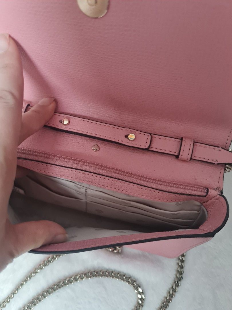Kate Spade Sylvia chain wallet (Category: Luxury Bags & Wallets) located in Quezon City. Submitted by luli_18 (Listing ID 1458305174, Image 2). Description: .
