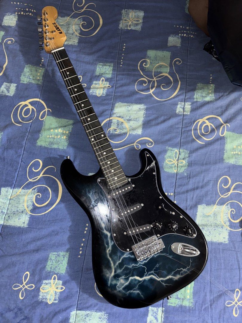 Kawes Electric Guitar with Amplifier (Category: Musical Instruments) located in Manila. Submitted by superkeiotic (Listing ID 1458333513, Image 2). Description: 🎸 FOR SALE: Kawes Electric Guitar + Amplifier — ₱3,500 Reason for selling: Used for only about a week, then eventually stored away since my cousin realized guitar wasn’t really his hobby 😅 Condition / Issue: • Has been stored for quite some time • Strings need to be replaced due to bein